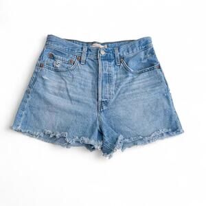 Levi’s Ribcage Denim Shorts 27 High Rise Light Wash Boho Fairy Summer